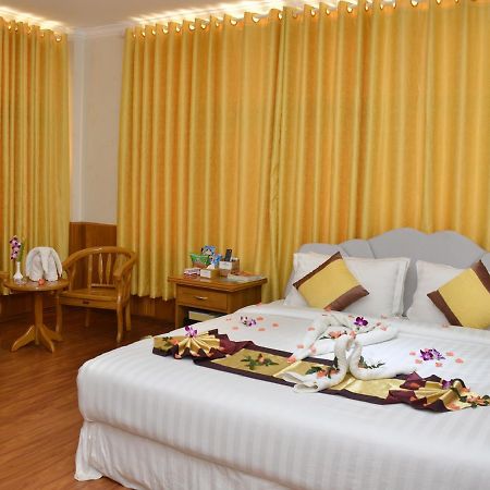 פי או לואה Hotel Rich מראה חיצוני תמונה