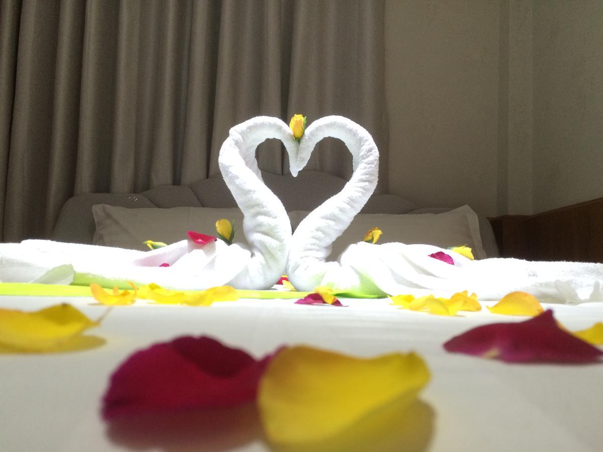 פי או לואה Hotel Rich מראה חיצוני תמונה